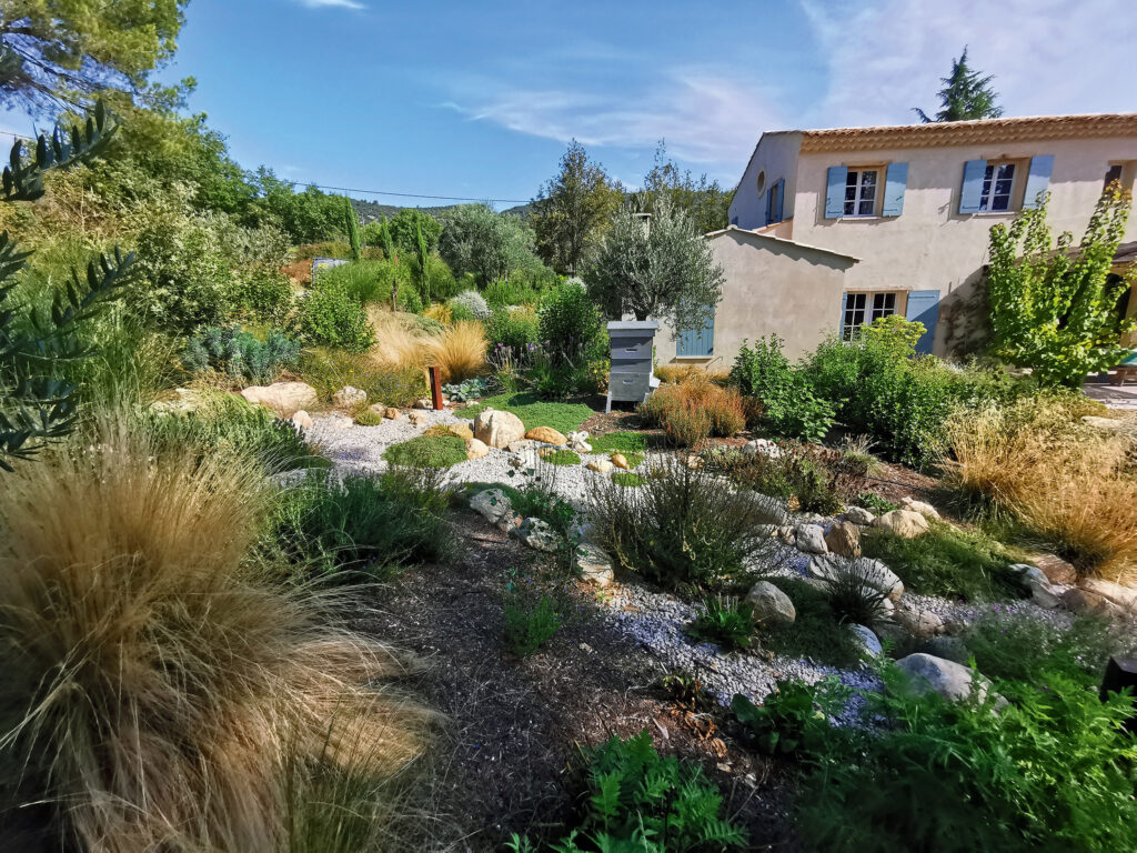 jardin en pleine garrigue