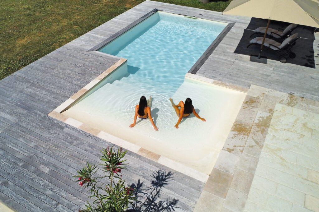 blm-piscines-filles-lacombe